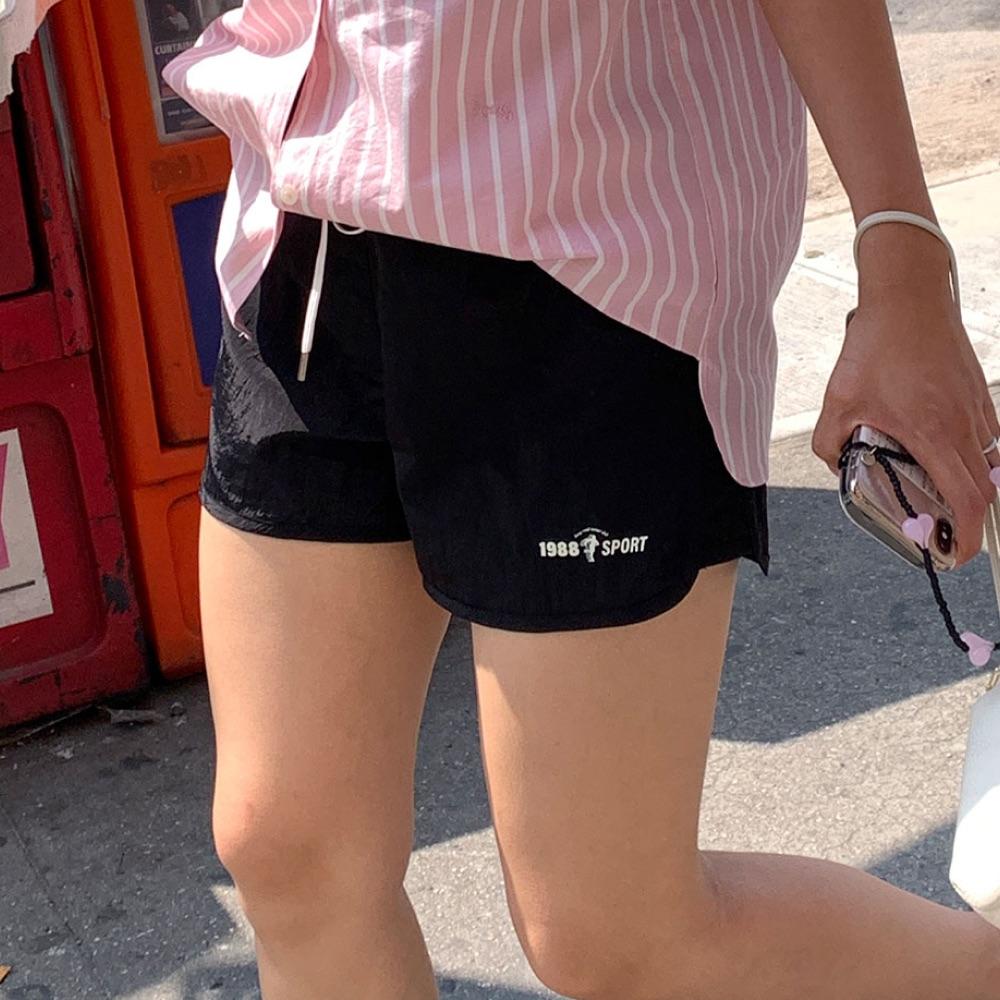 piping shorts (black)
