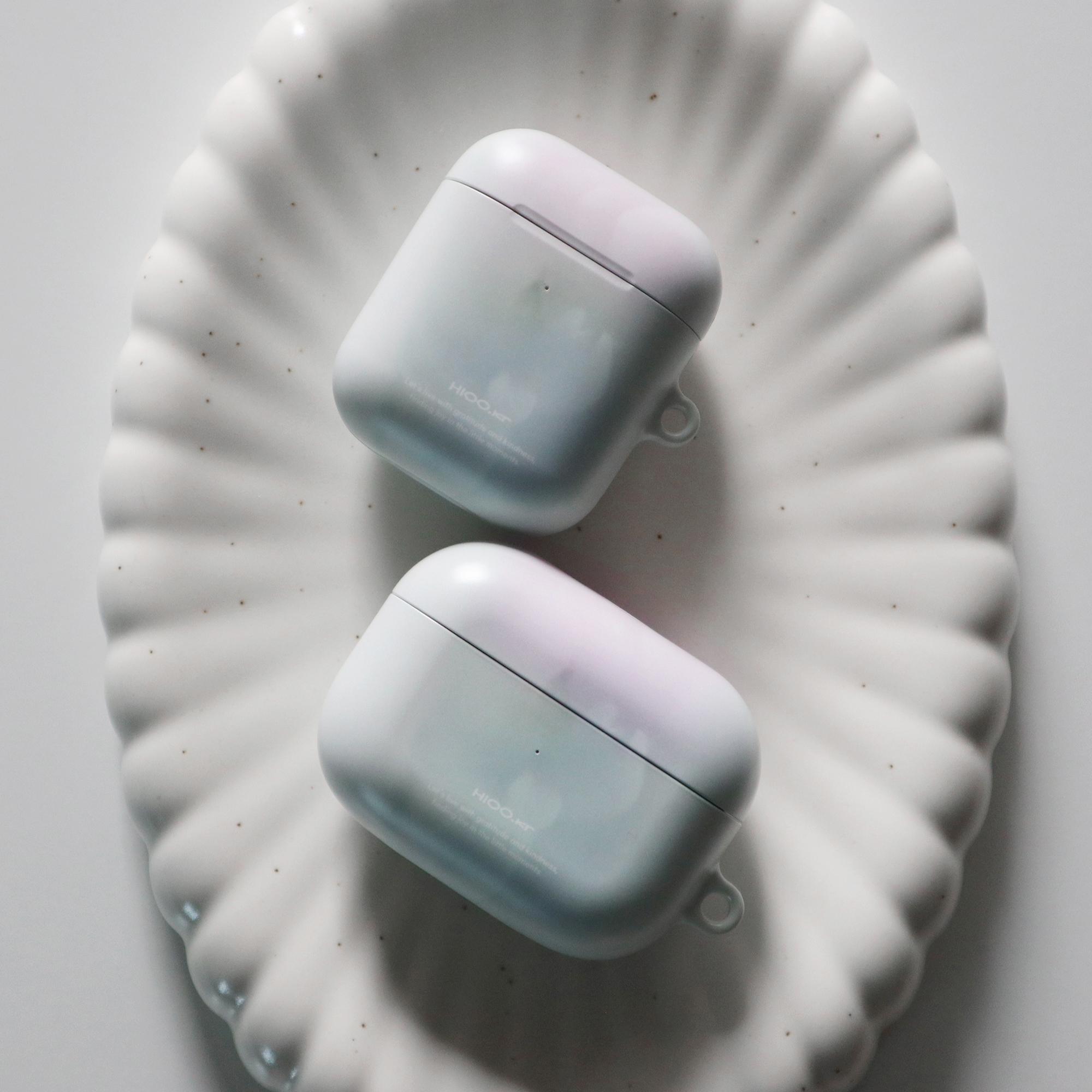 delphinium & ranunculus airpods case. (matte hard case)