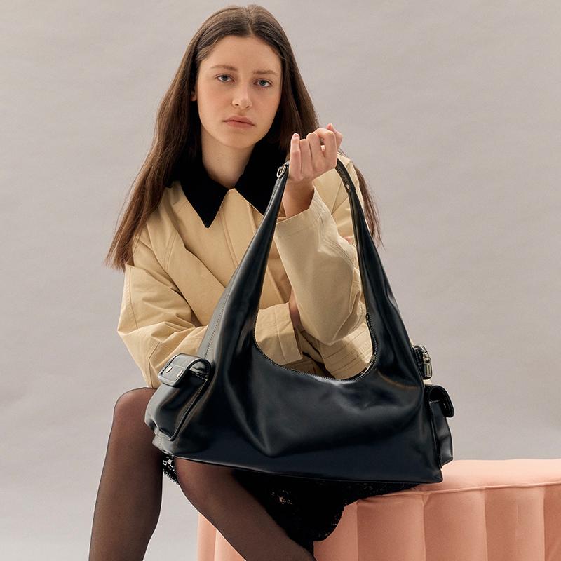 Pocket Hobo Bag Large (Black)