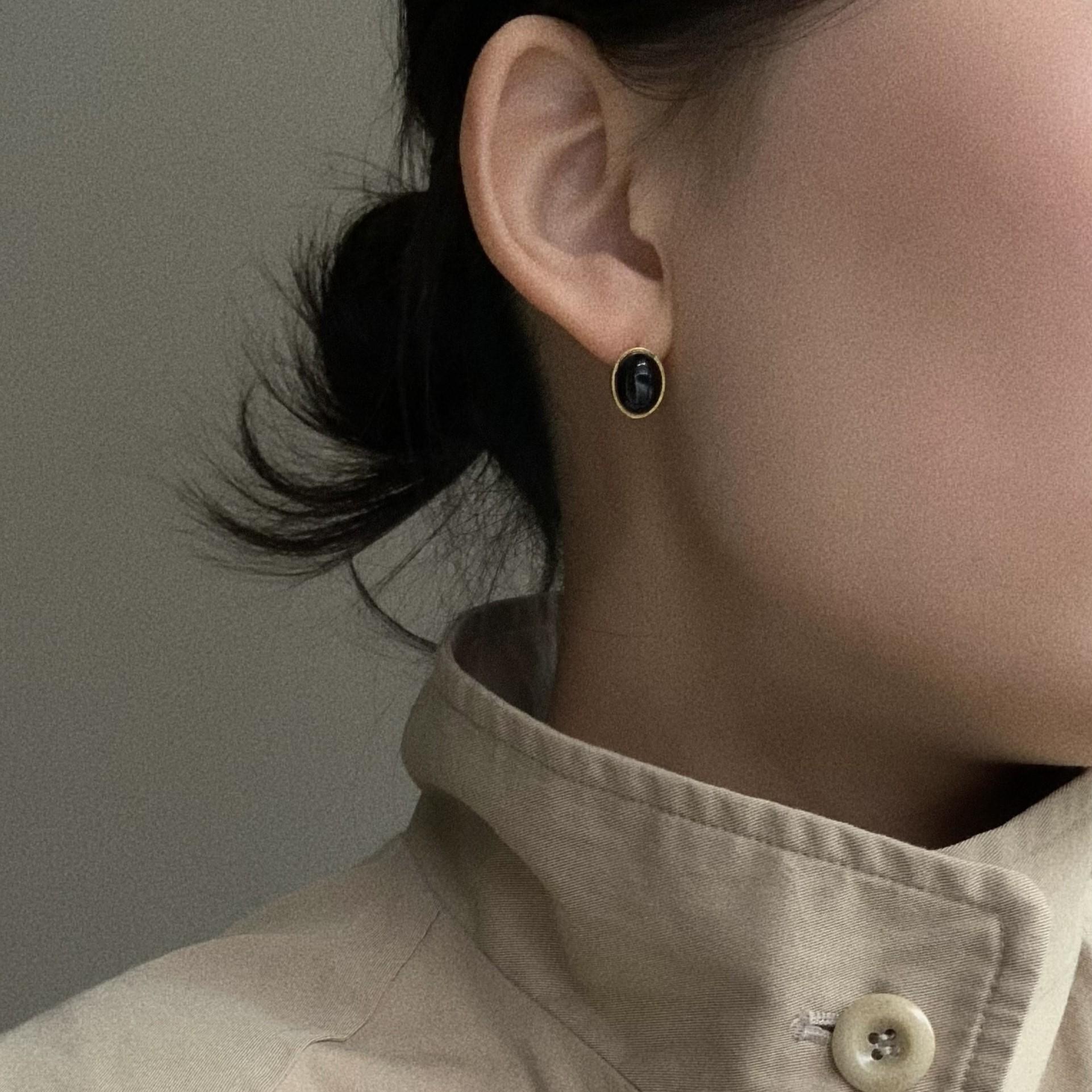 [6th] Ebon Onyx Earrings