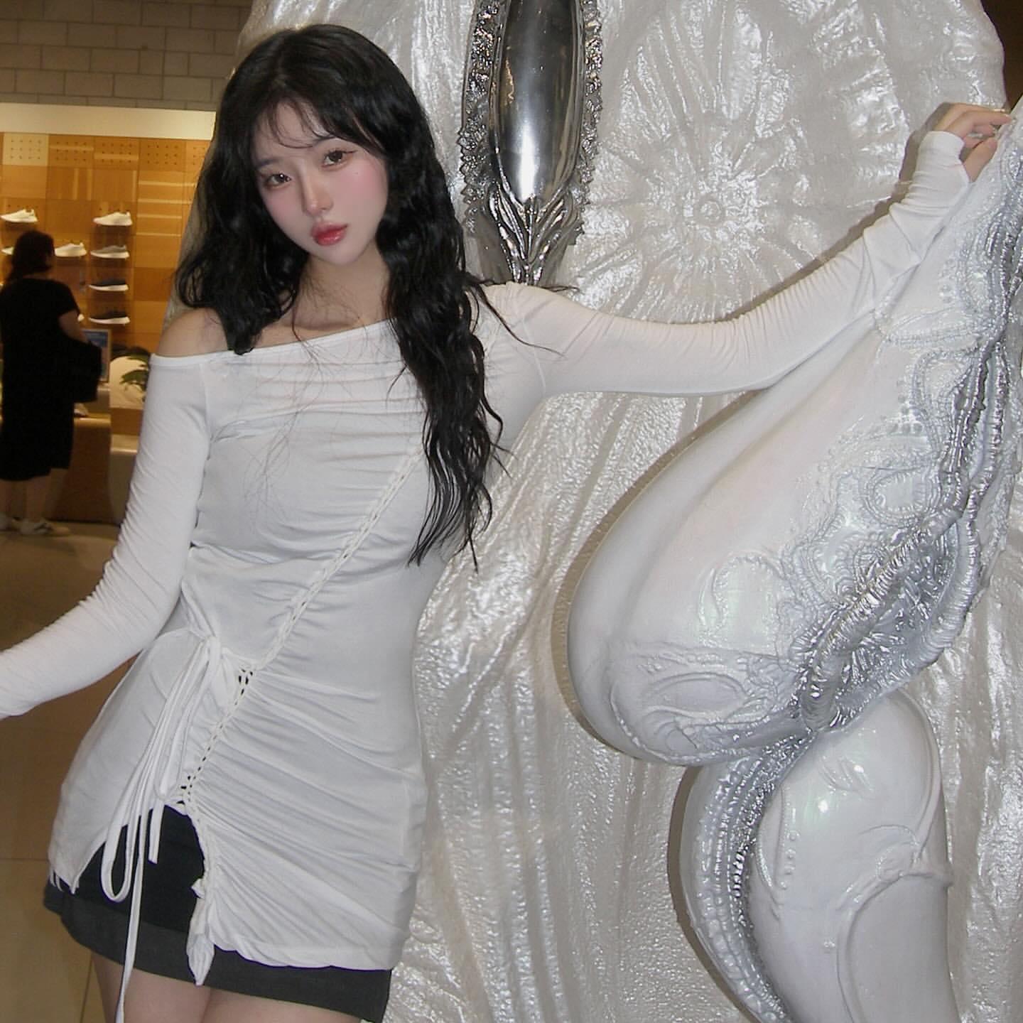Handmade Twisted One-Shoulder Long Sleeve (FL-117_White)
