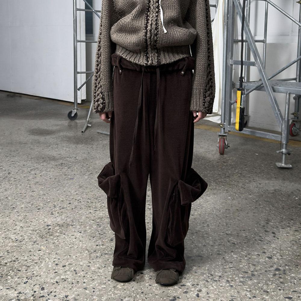 ROLLED WAIST VELOUR CARGO PANTS (BROWN)