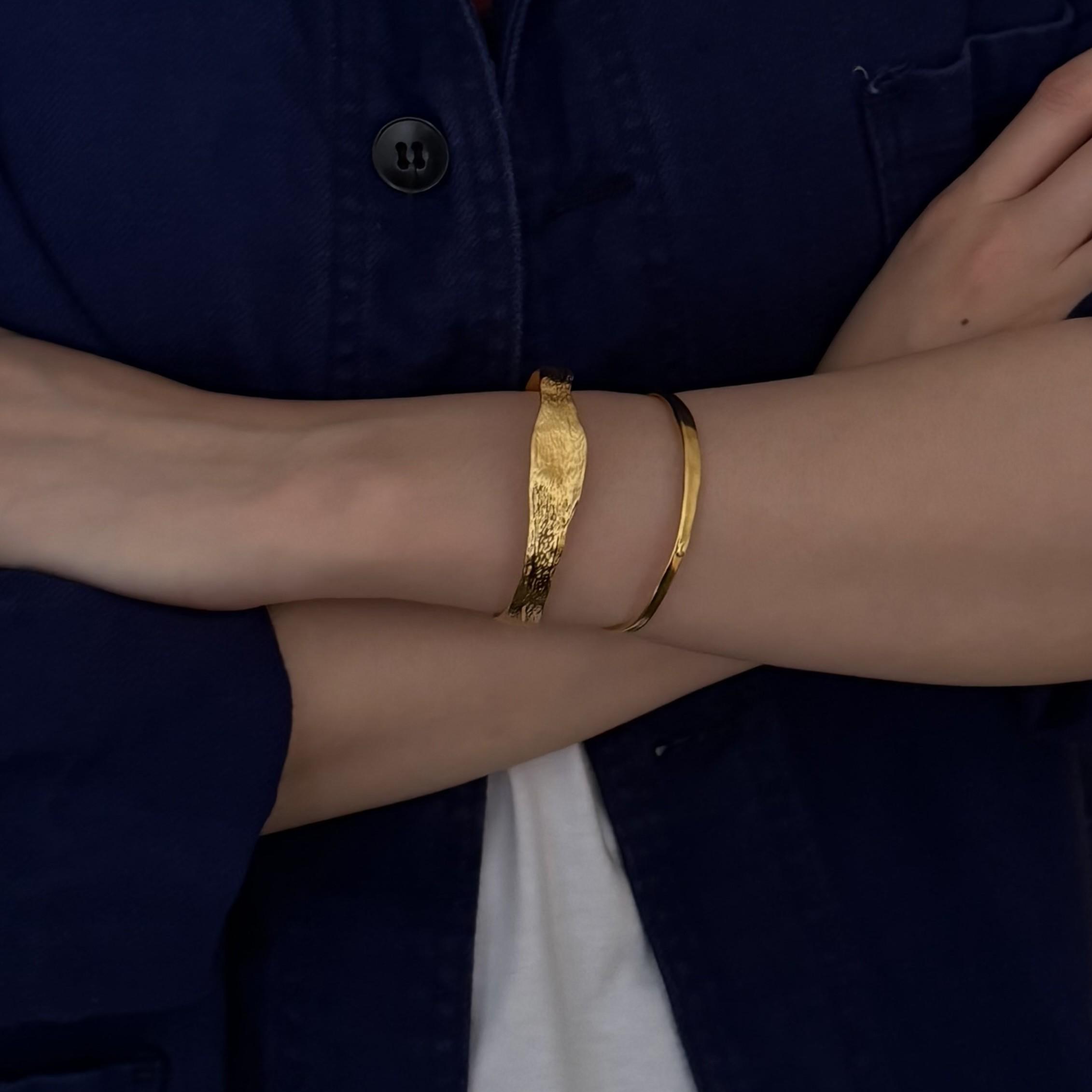 Urban Grove Bangle Bracelet (Gold)