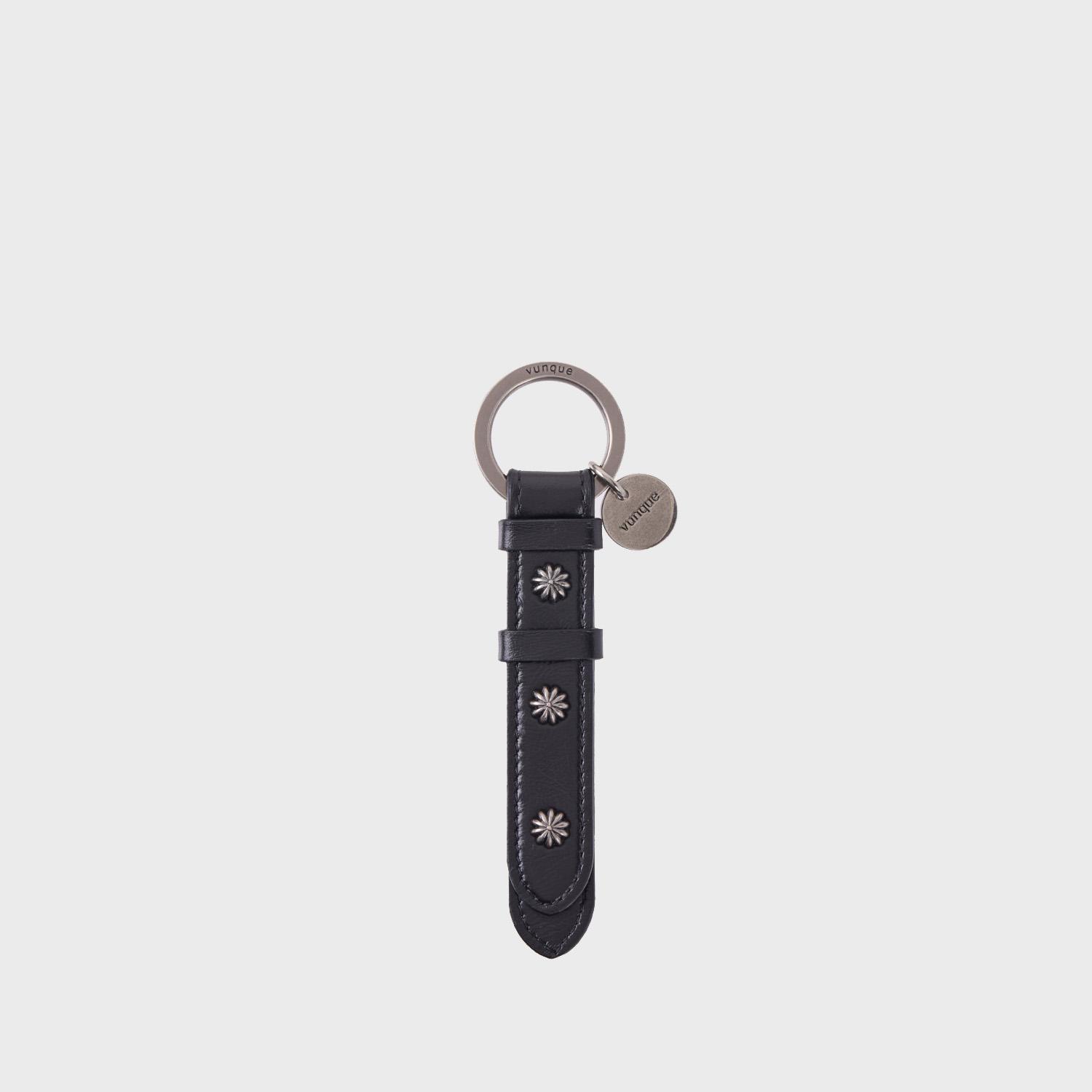 Goth Stud Charm (고스 스터드 참) Black