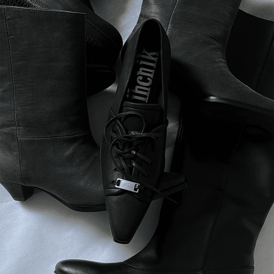 011 iconic lace heels