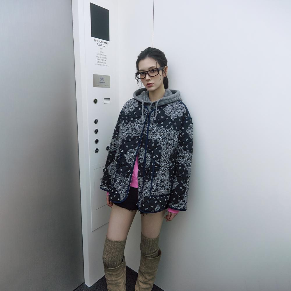 (웰론)페이즐리 경량패딩 AR4PDA62