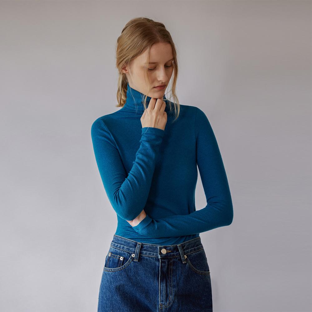 Essential Wool Stretch Turtleneck T Shirt
