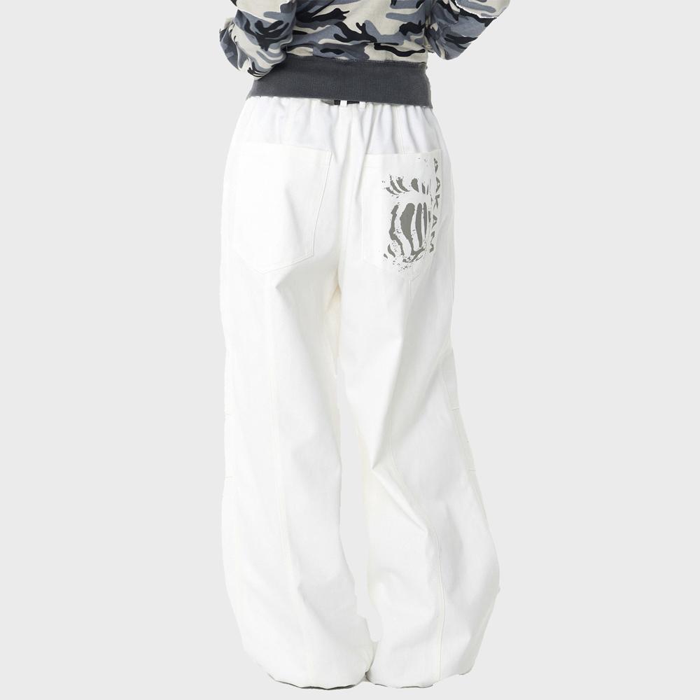 Knee Pin-tuck Printed Denim Pants (White)