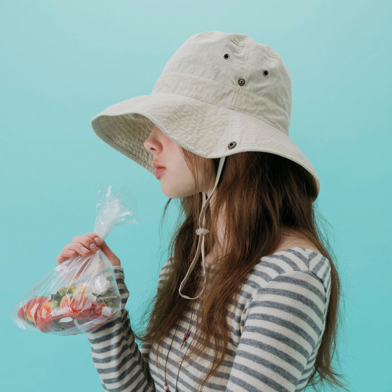 LIGHT CRINKLE SAFARI BUCKET HAT_BEIGE