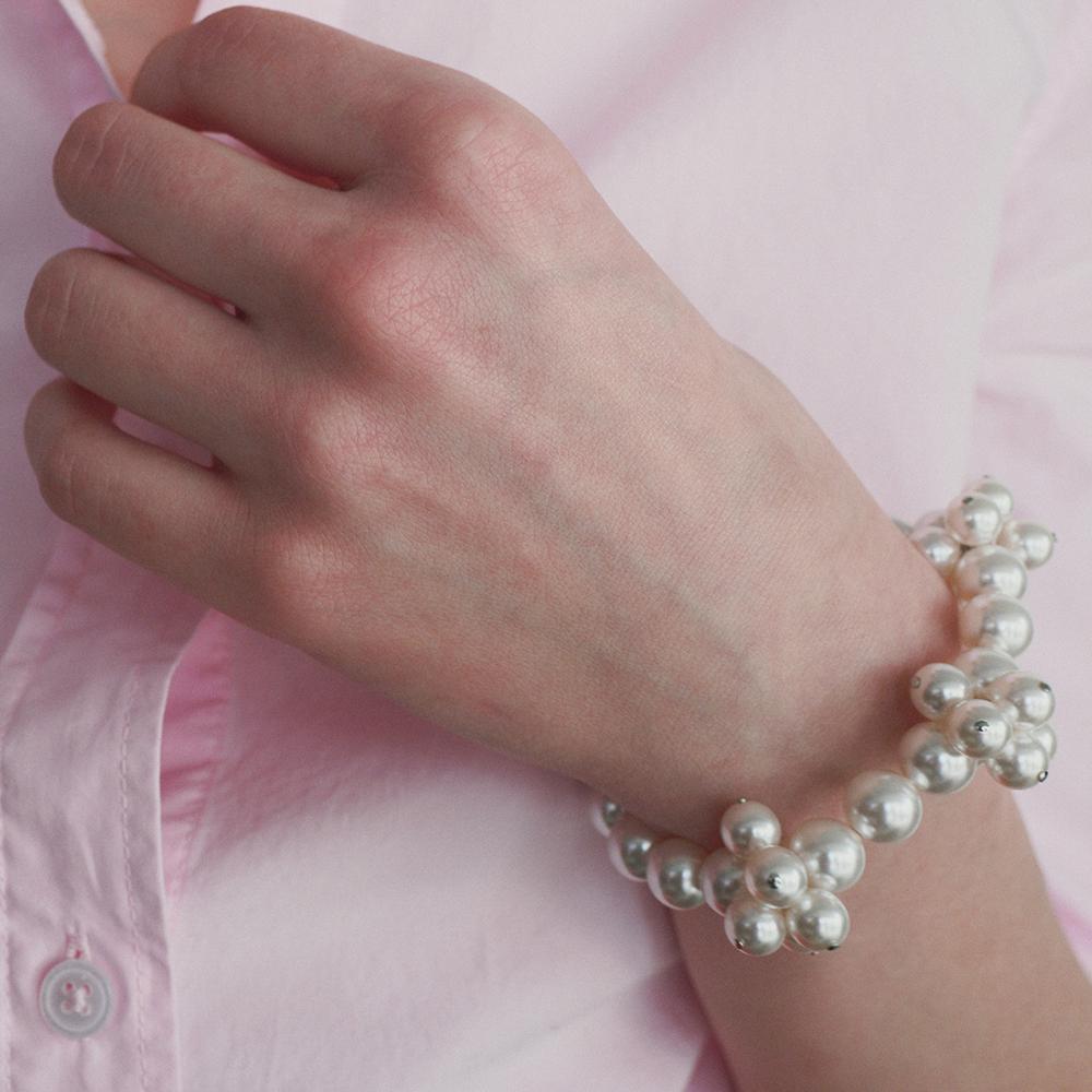 Big Flower Pearl Bracelet