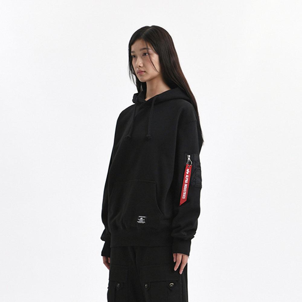 UTILITY POCKET HOODIE (BLACK)