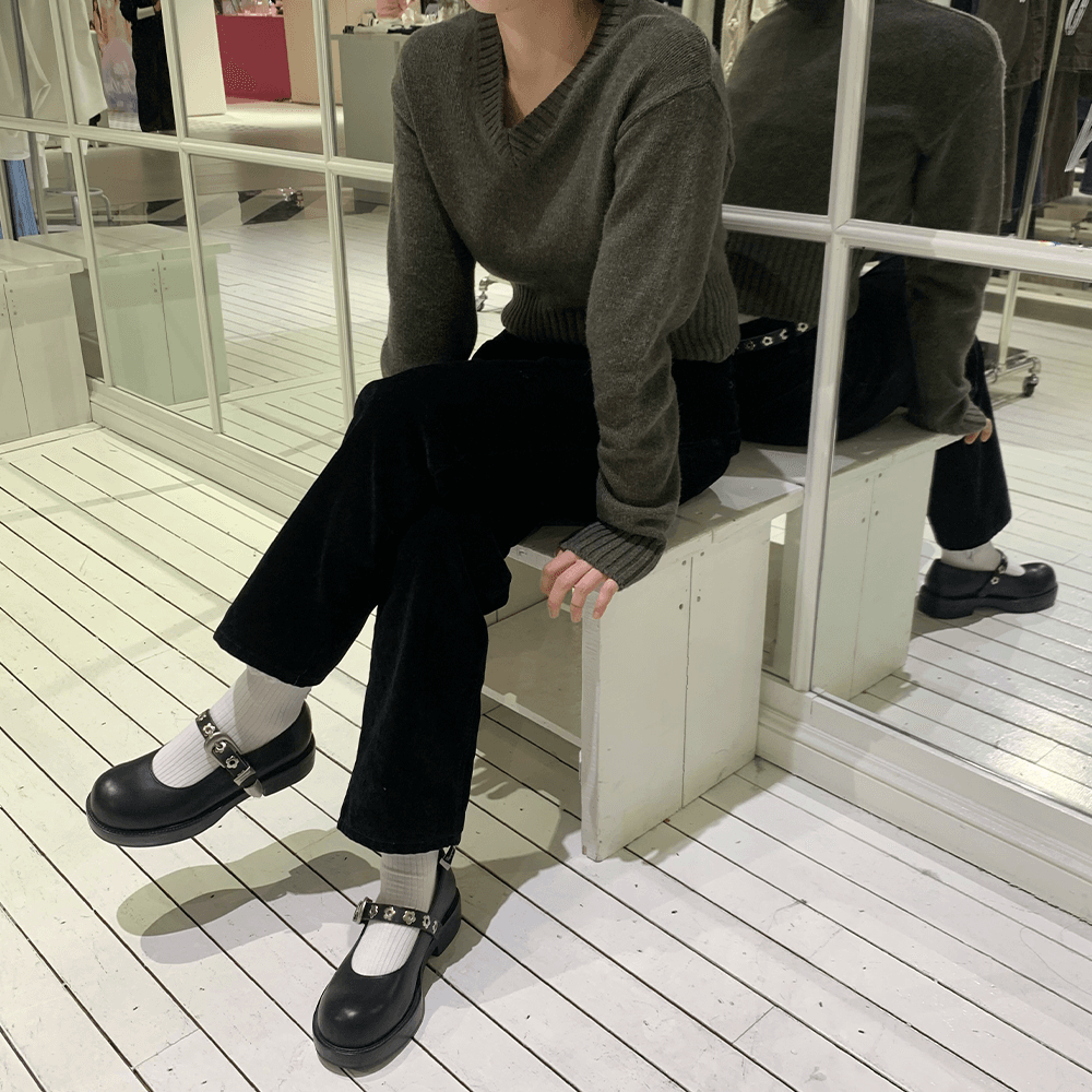 ARTIST BABY ALPACA V-NECK KNIT (KHAKY)