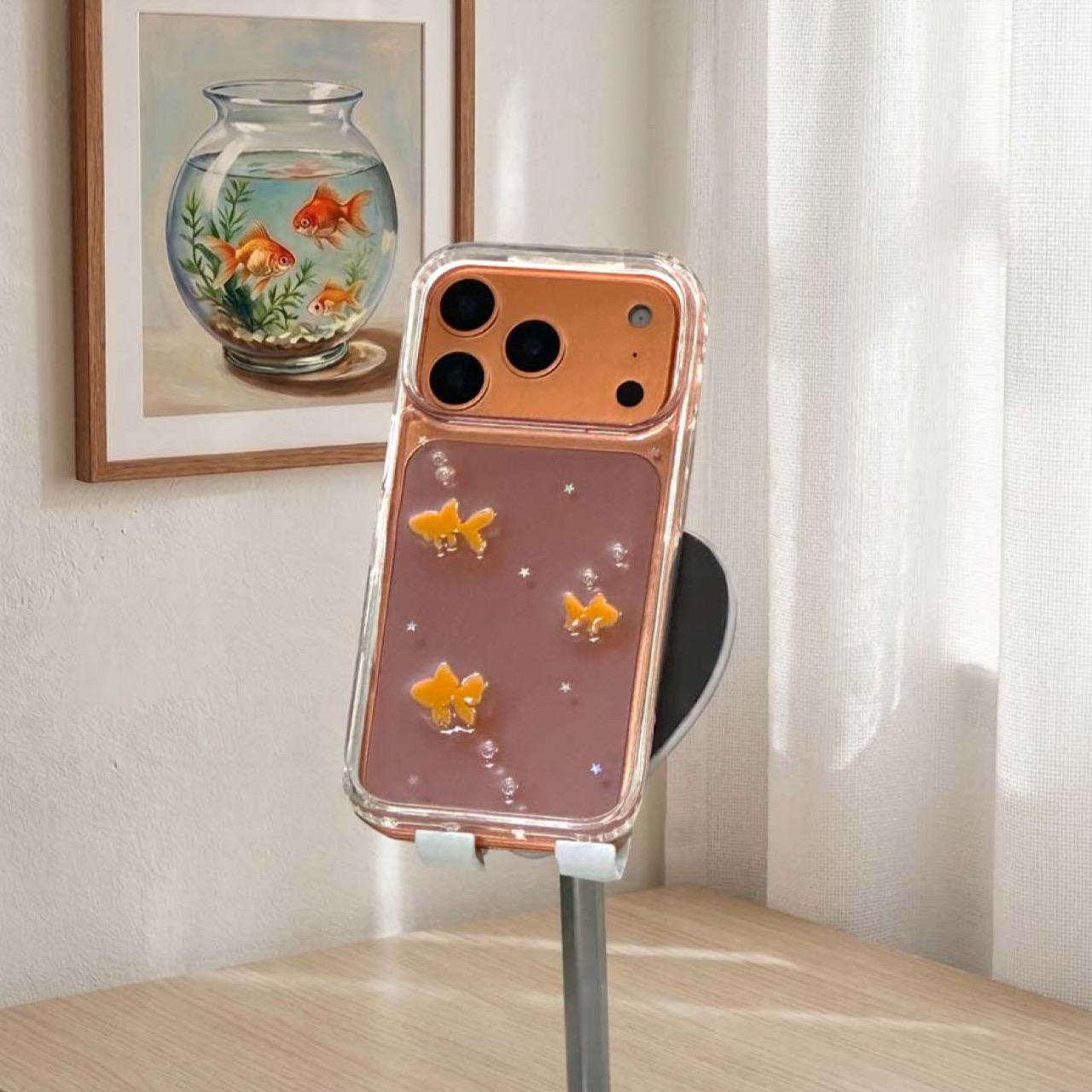 swimming fish resin phone case 유영 레진 케이스 폰케이스