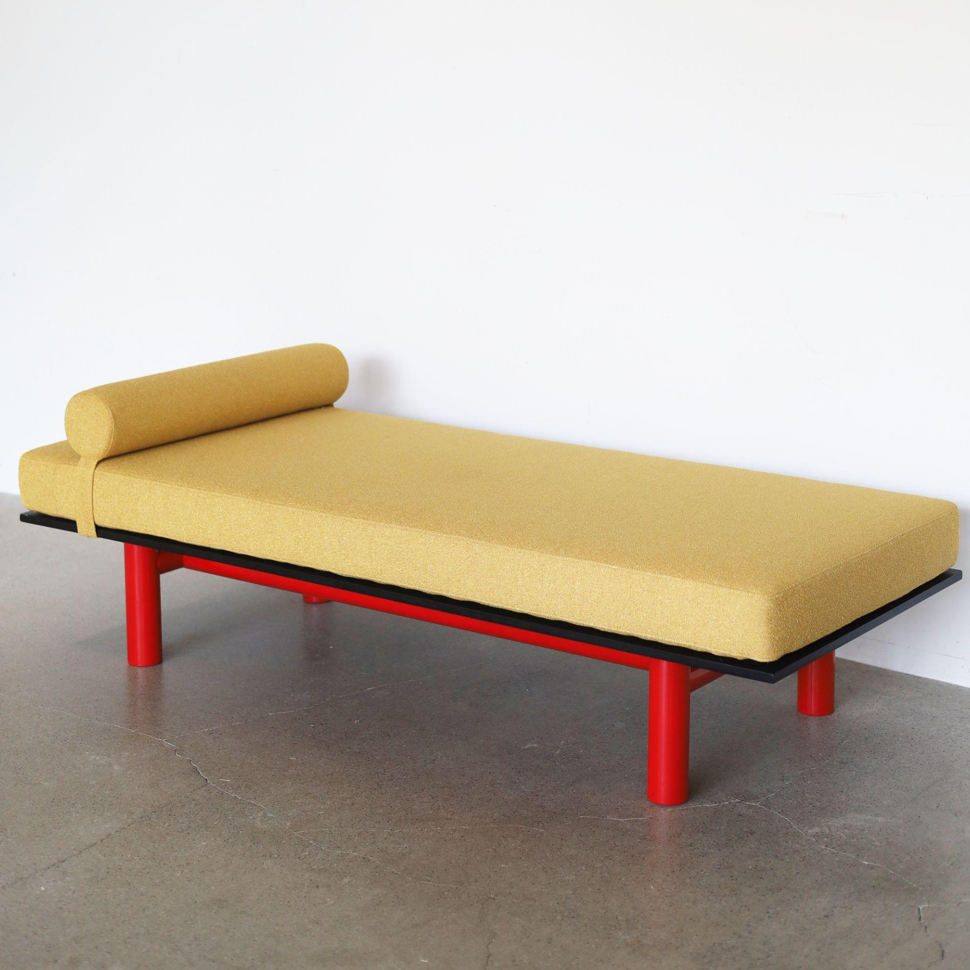 Chunky Day Bed / 청키 데이베드