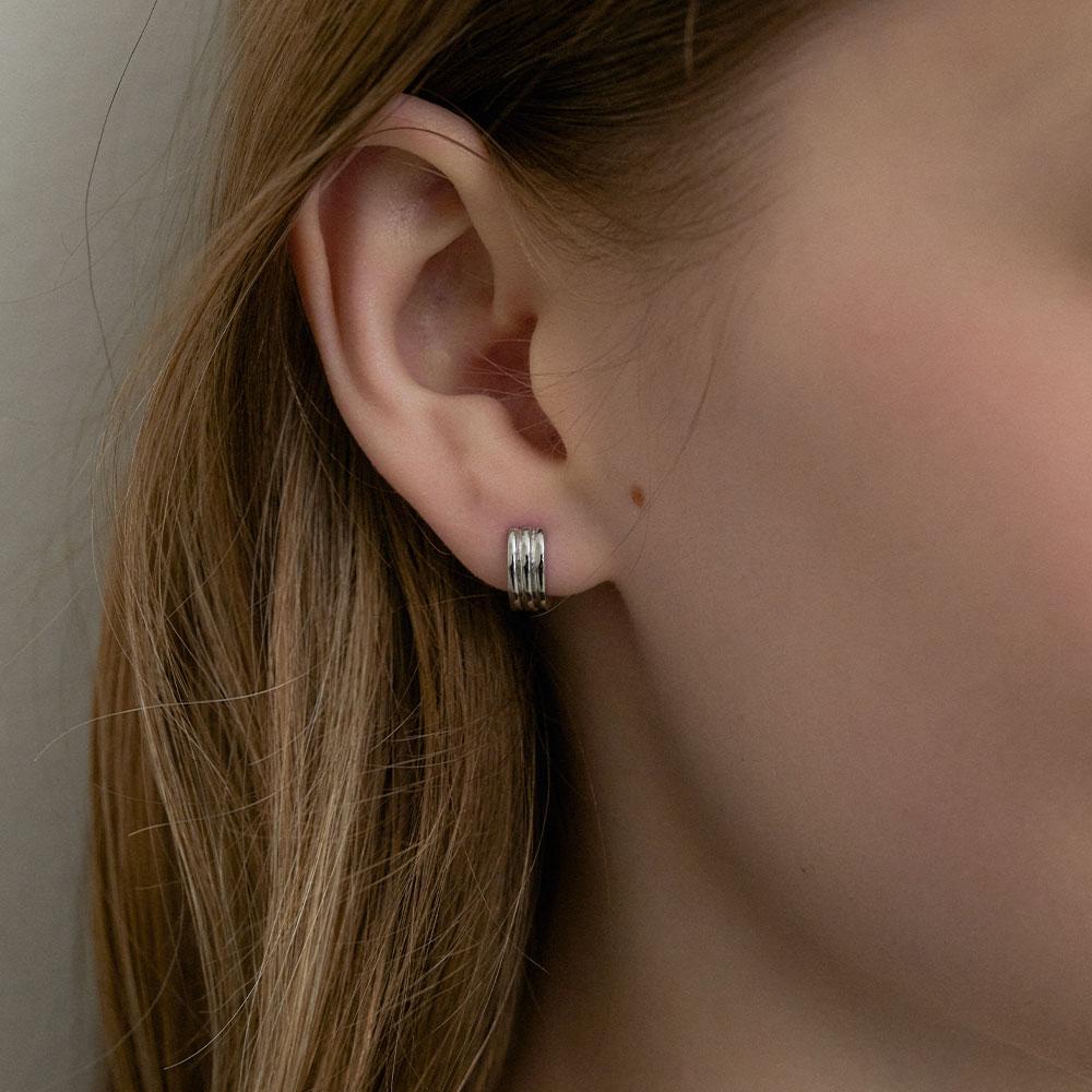 [르세라핌 사쿠라 착용] line hoop one touch earrings (E066_silver small)