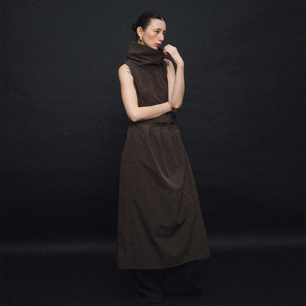 HIGH NECK STRAP DRESS (BROWN)