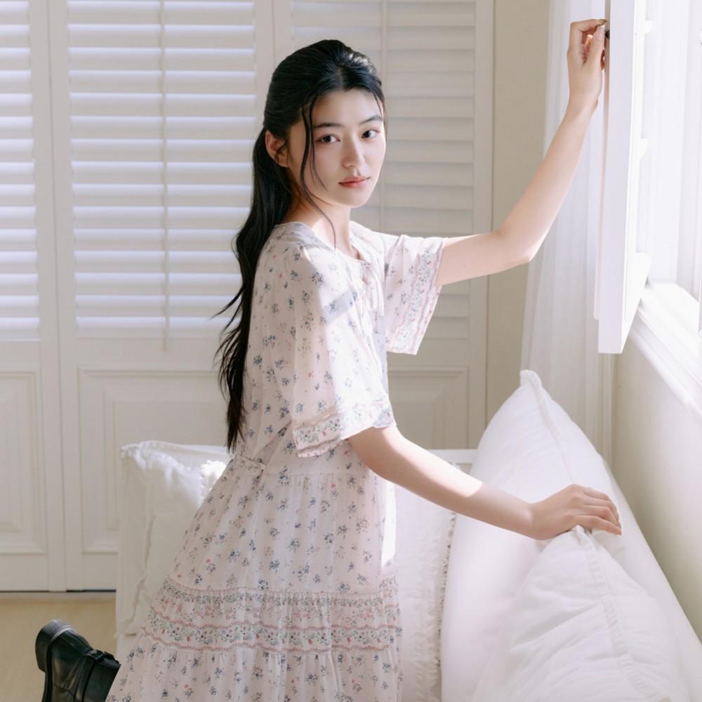 플로럴 무드 핀턱 디테일 원피스_T264MOP261W