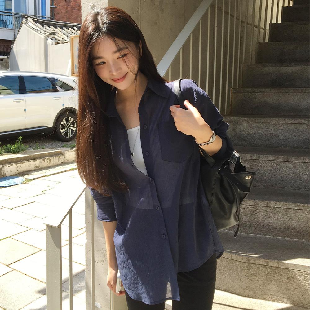 [여울 PICK] [29CM 단독] WOMAN 링클 시어 백슬릿 셔츠 [NAVY] / GF2LSH524