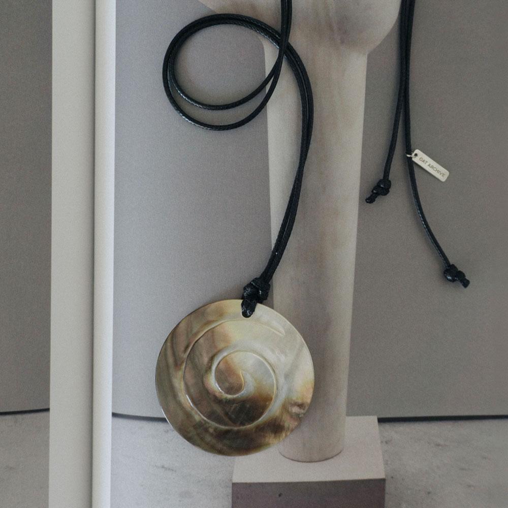 Mondo necklace