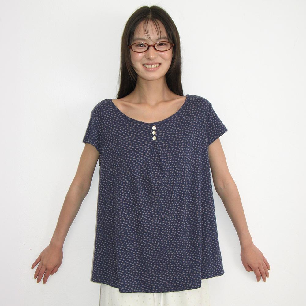 FLORAL BUTTON PINTUCK RUFFLE T SHIRT NAVY