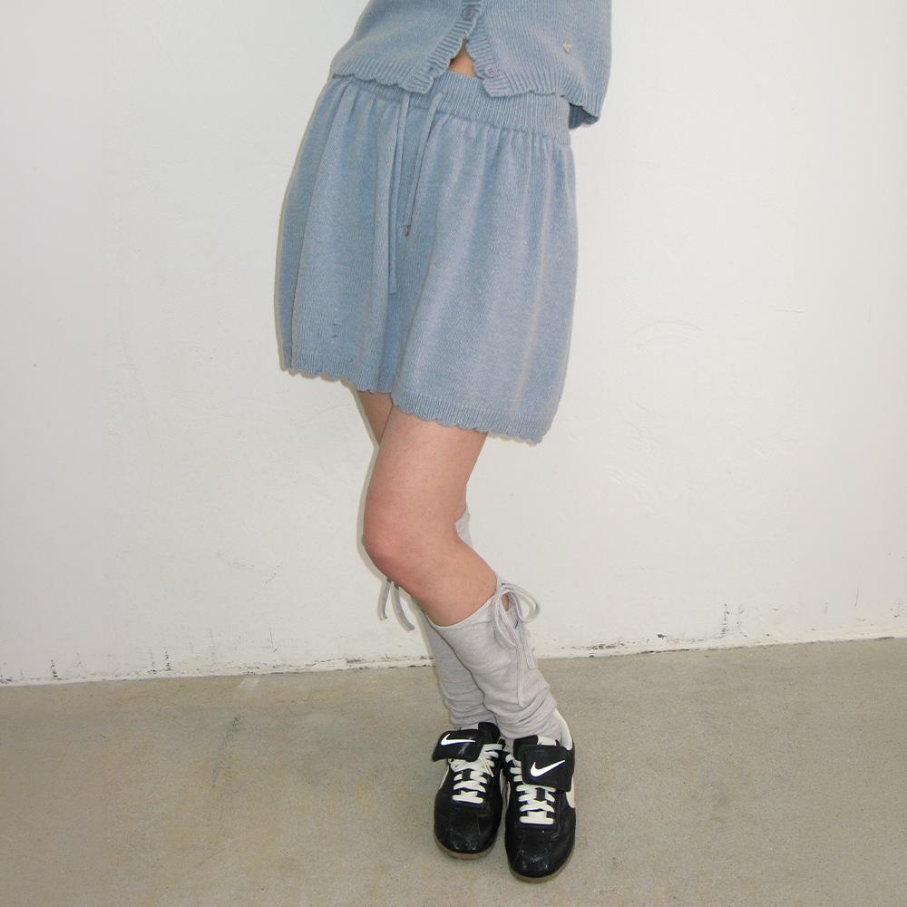 SCALLOP TRIM KNIT MINI SKIRT SOFT BLUE