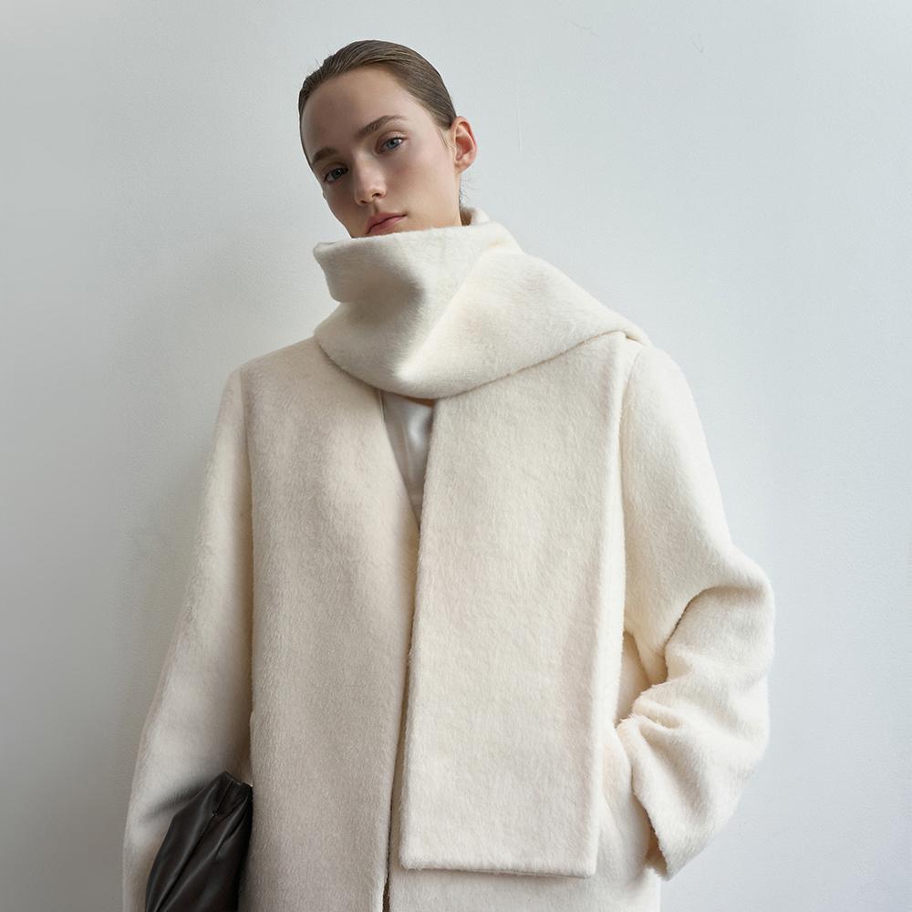 Suri Alpaca V-Neck Collarless Half Coat & Muffler Set_White