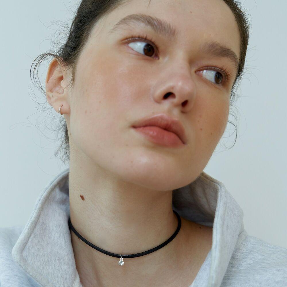 Mini Cubic Leather Choker