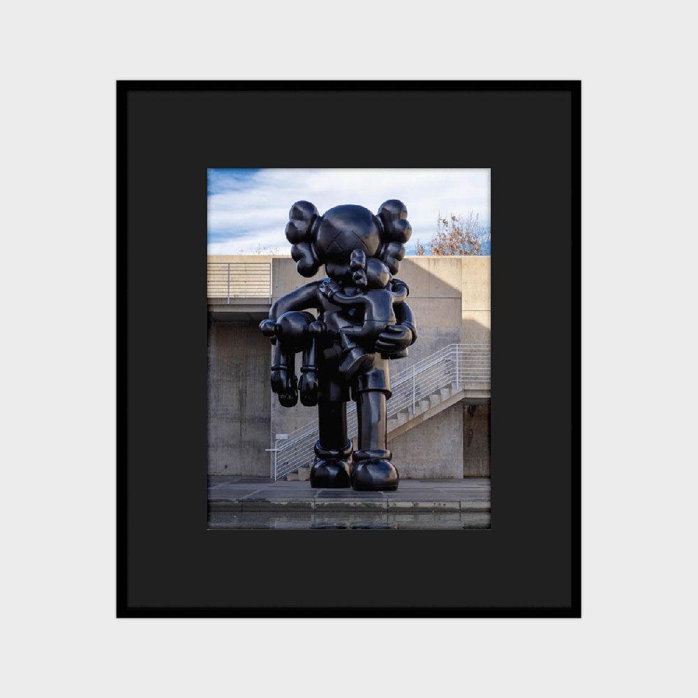 카우스 KAWS - CLEAN SLATE (액자포함) 27.94 x 35.56 cm