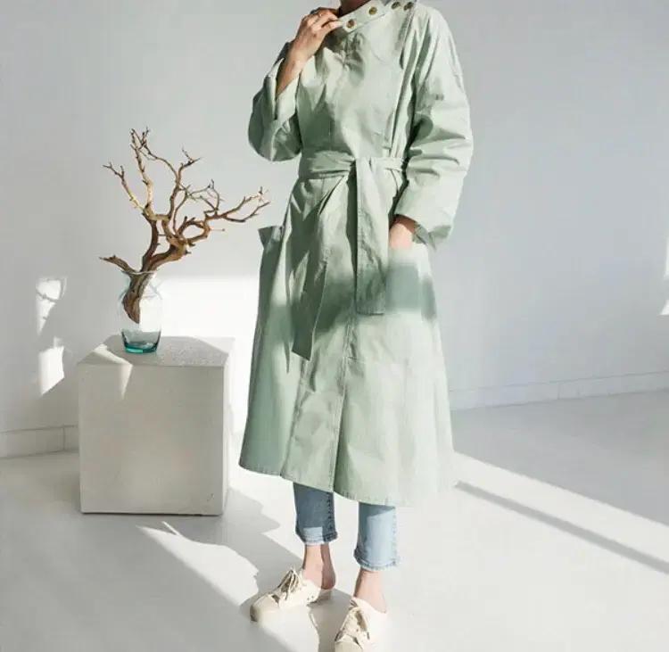 여성스러운 루즈핏 봄 가을 연그린 파스텔 트렌치코트