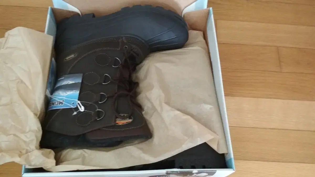 마인들 솔덴 등산화 방한화 팔아요