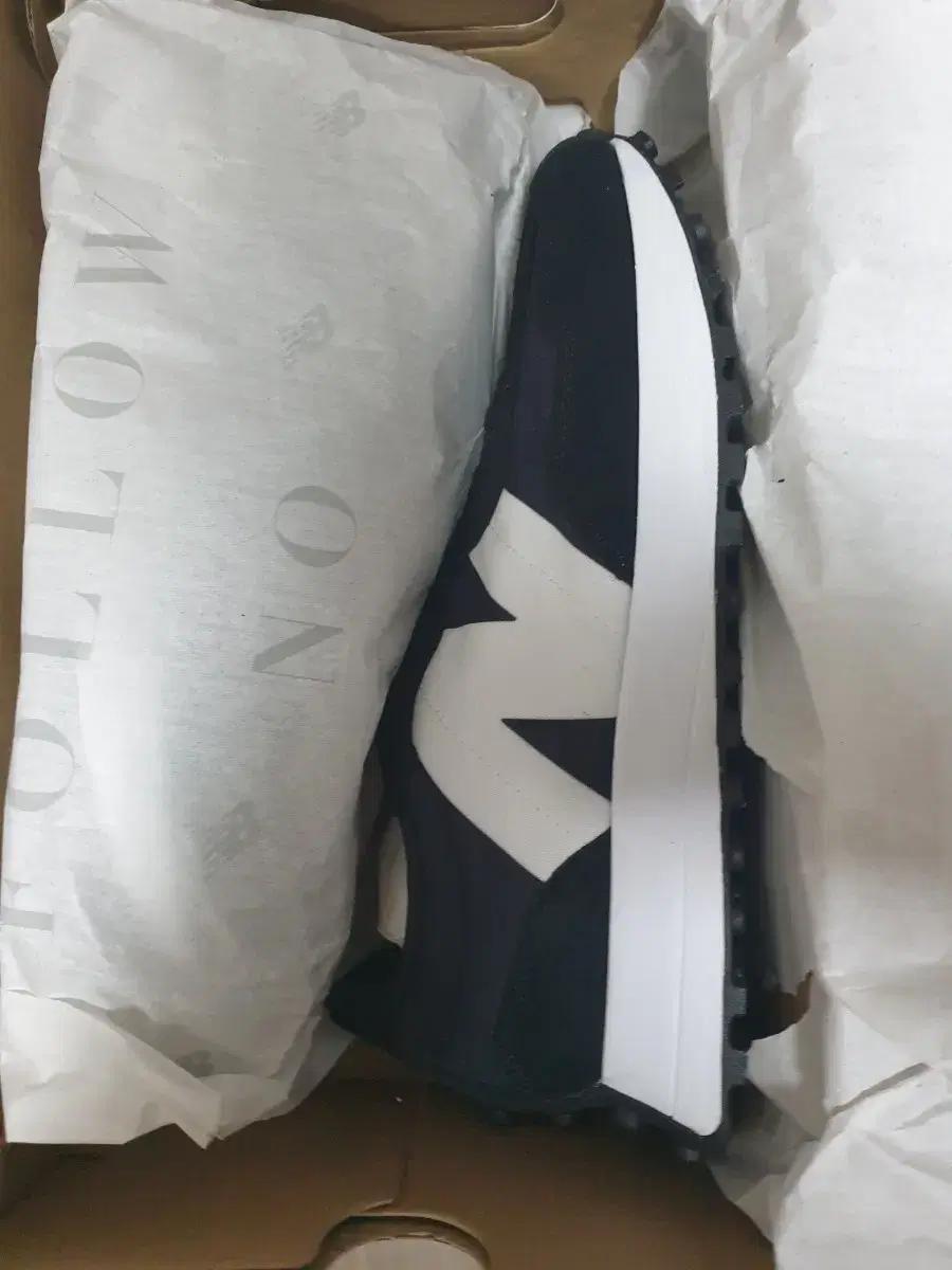 뉴발란스 327 블랙 220사이즈 240사이즈 230사이즈 235사이즈