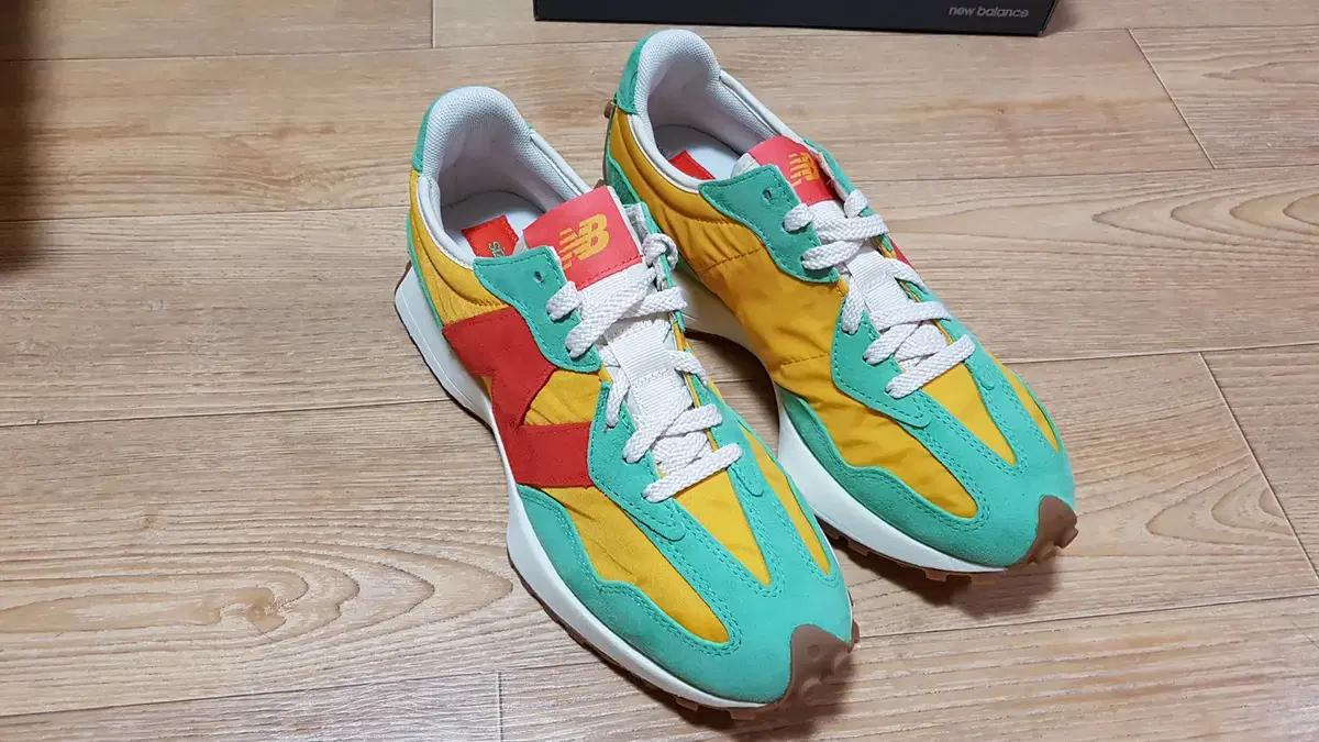 [255] 뉴발란스 X 사이즈샵 MS327SZ1 그린