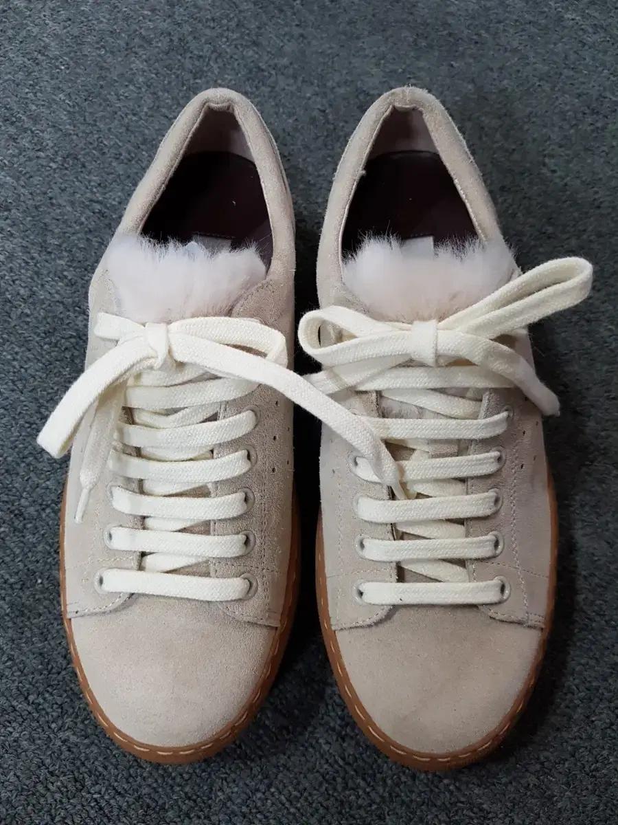 @할인미사용)SJSJ 퍼배색 스웨이드 스니커즈.운동화.슬립온 (230)