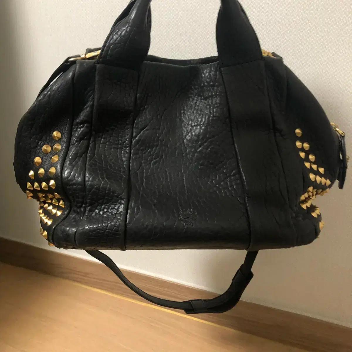 단종 mcm 찡 블랙 가방