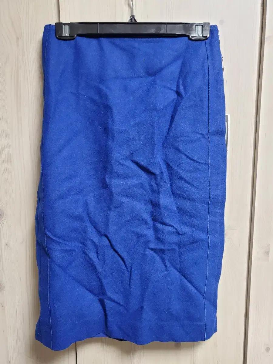 (반값이하판매)세미 울 라이트블루 치마