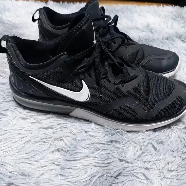 275 나이키 에어맥스 줌 러닝화