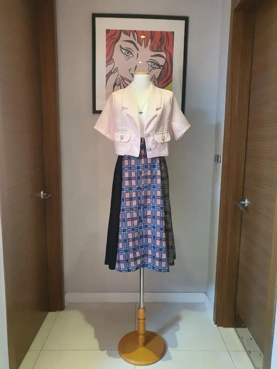 새상품)연핑크진주자켓/체크밴딩스커트(가을용)