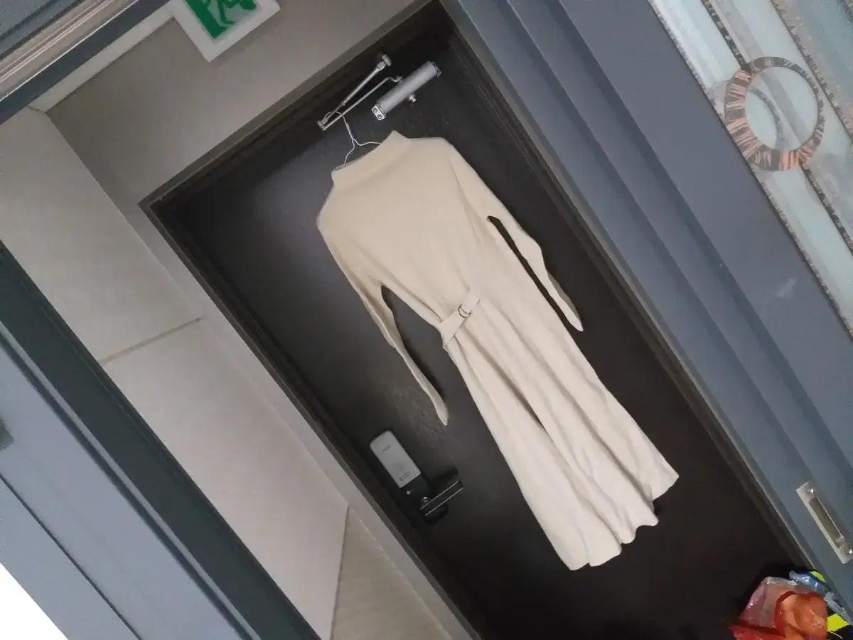 터틀폴라니트롱원피스