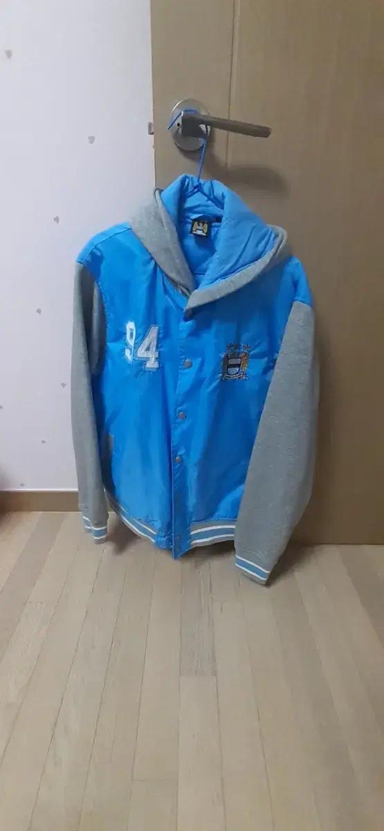 맨시티 한정판 후드자켓