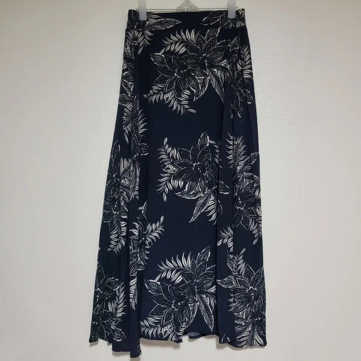 (새상품) 밴딩치마 플레어스커트 롱스커트 봄여름가을 밴딩스커트