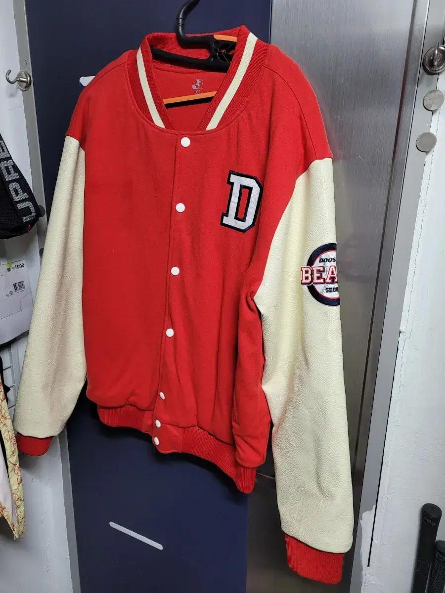 두산 베어스[DOOSAN BEARS] 점퍼 몇 점