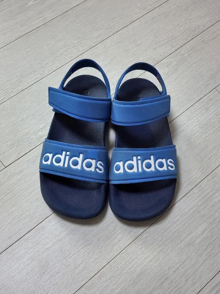 아디다스 어린이 샌들 210