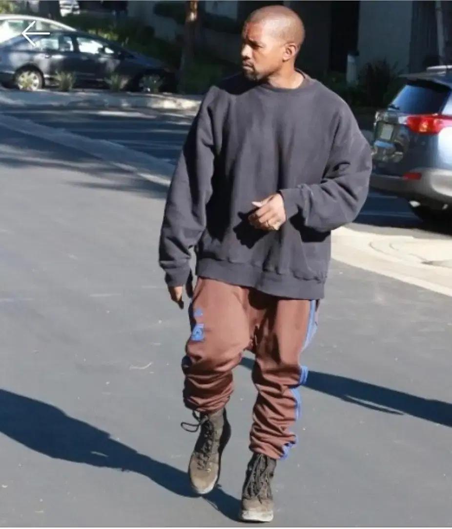 아디다스YEEZY Carabasas 팬츠
