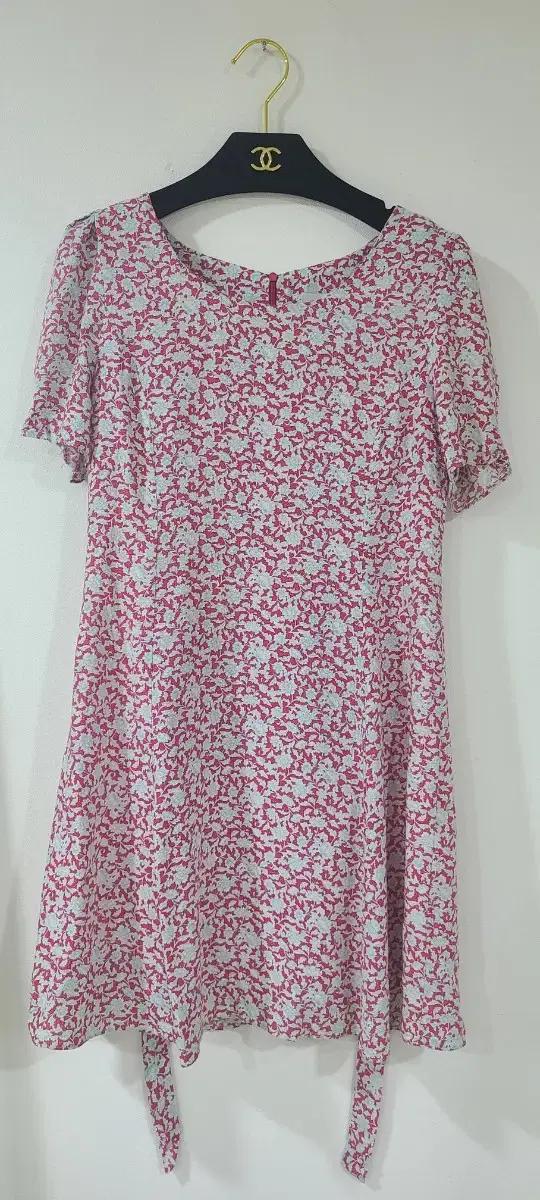 1회 착용) 여름 반팔 잔꽃무늬 미니 원피스 55