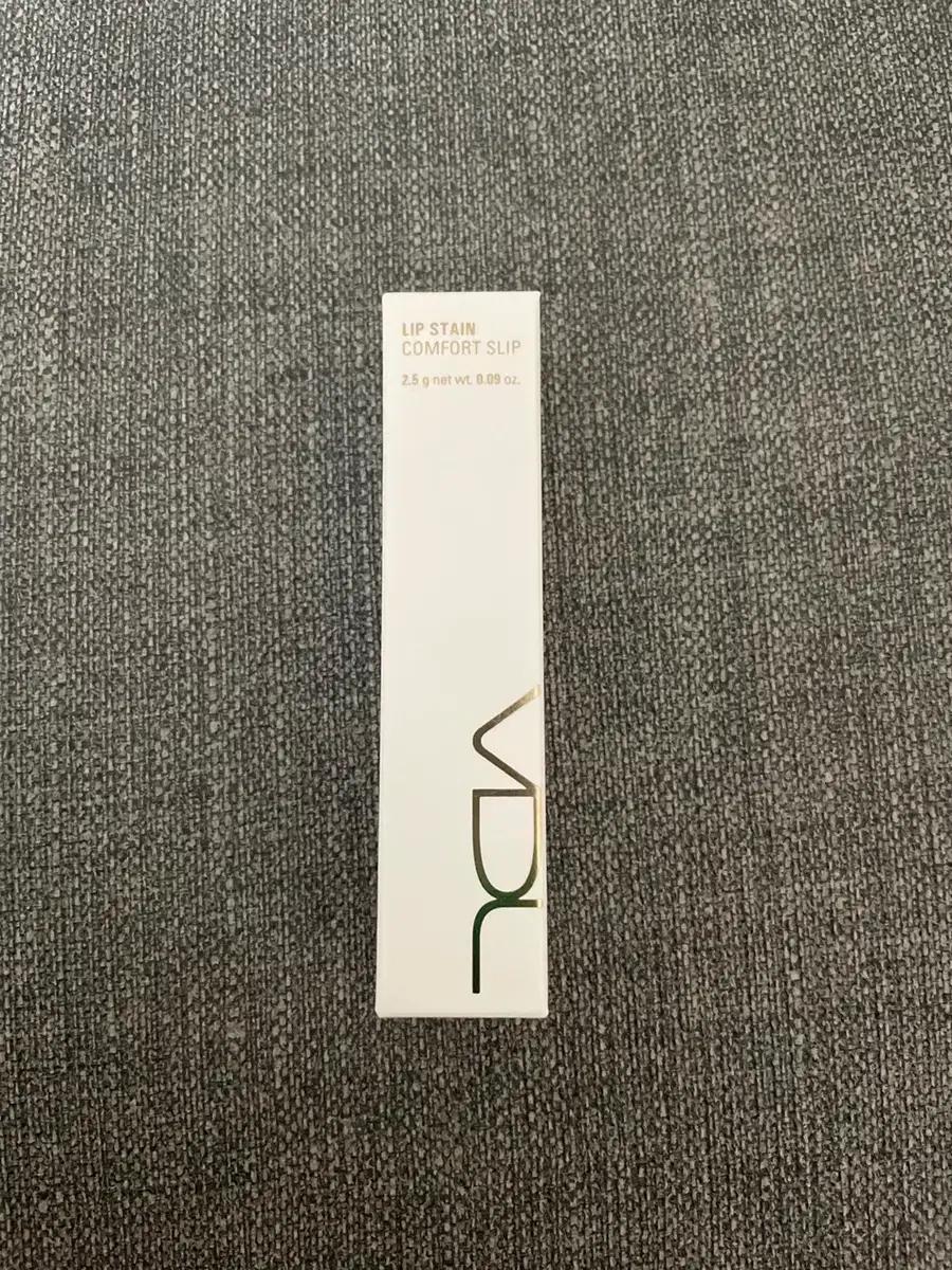 [새상품] vdl 립스테인 컴포트 슬립 필 소 코랄 컬러