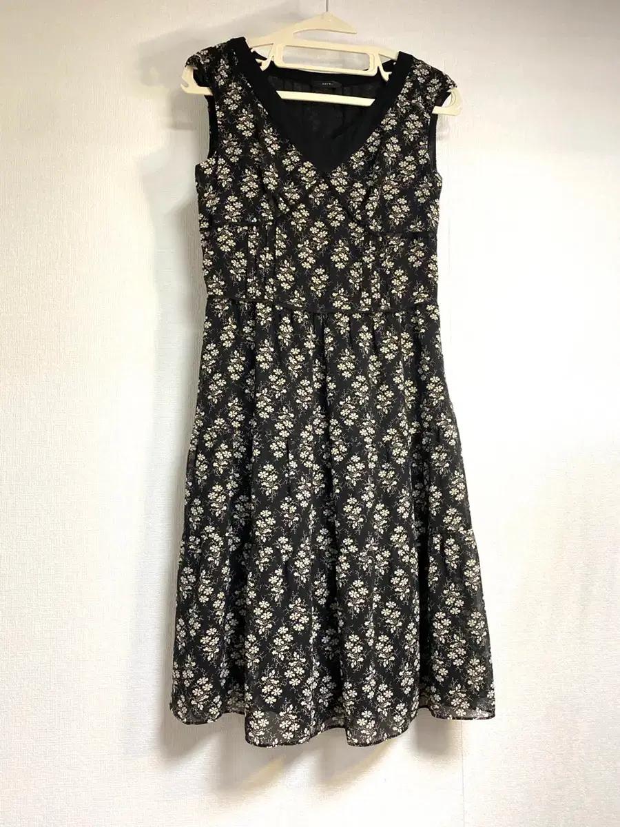 민소매쉬폰원피스s 잔꽃무늬민소매원피스35