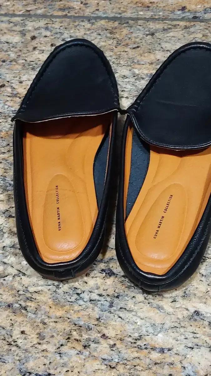 245  루나 마틴 여성가죽 블로퍼