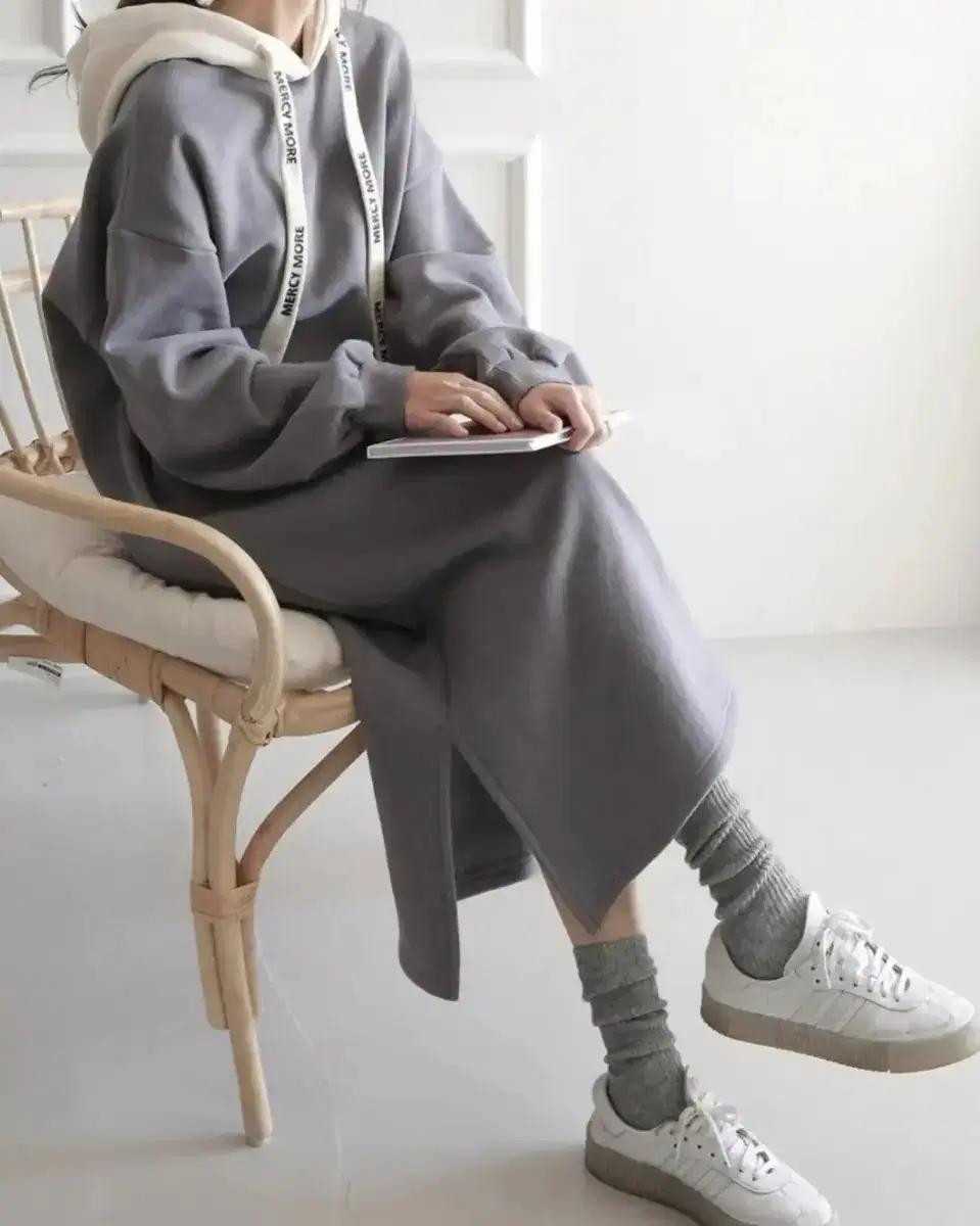 레터링스트랩후드롱원피스 빅사이즈겨울홈웨어룩 임부복모자티원피스 양트임스커트