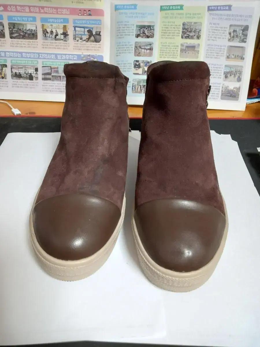 여성 부르마스 발목 스웨이드  캐쥬얼 신발 발목부츠 (240)