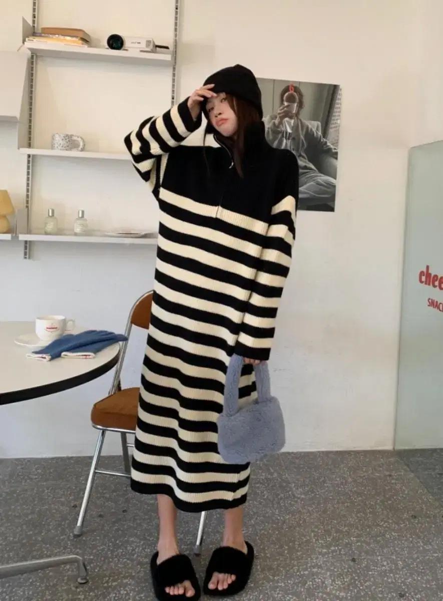 (새상품) 캐주얼 반집업 롱 니트 원피스